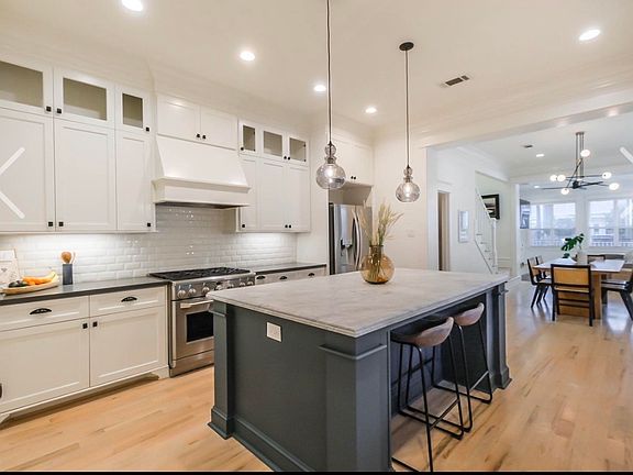 5th image of 508 W 26th St