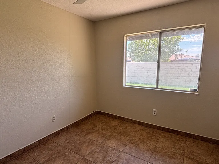 30848 Bloomsbury Ln — Photo 6