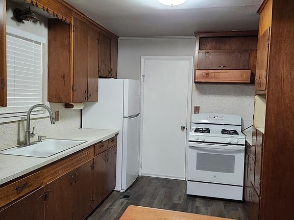 3rd image of 1140 S 93rd East Ave