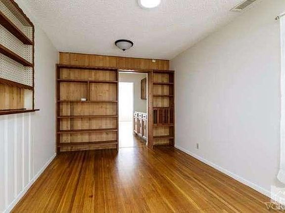 5th image of 274 Saint Marys Dr