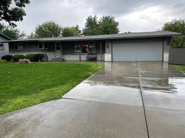 1212 W 9th St, Newton, KS 67114