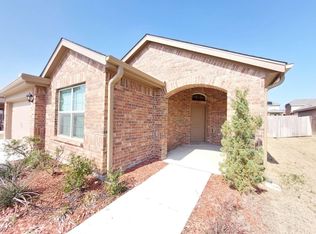 520 Foxhunter St, Fort Worth, TX 76131