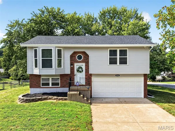 3804 Larkspur Lndg, Imperial, MO 63052