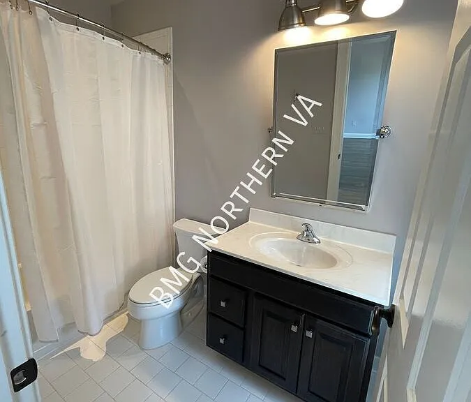10679 Yorktown Ct — Photo 25