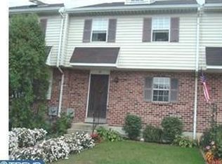 35 Colonial Cir, Aston, PA 19014