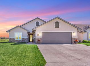 941 Veranda Cir, McPherson, KS 67460