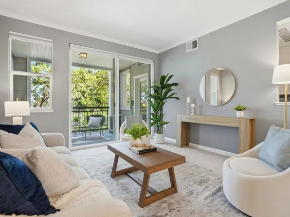 1982 W Bayshore Rd APT 322, East Palo Alto, CA 94303