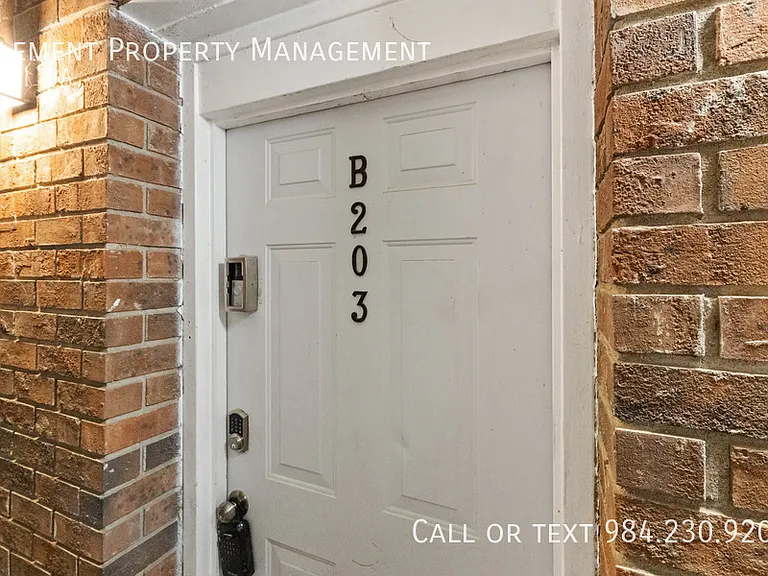 500 Umstead Dr #B203 — Photo 33