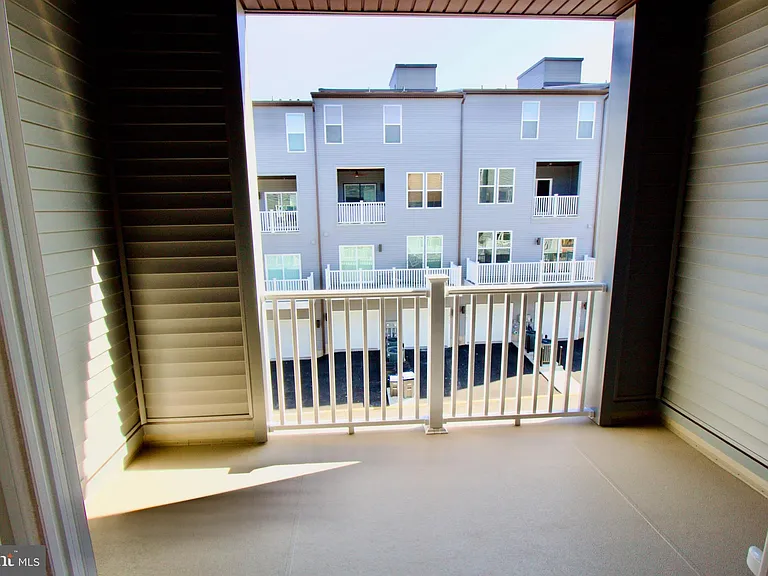 4619 Olivine Dr — Photo 11