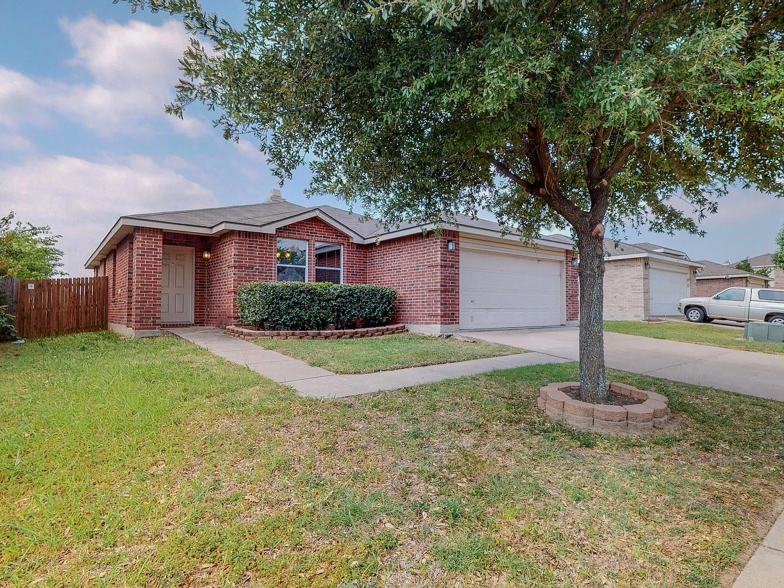 3 bed, 1518 sqft, $1,950 — Photo 2