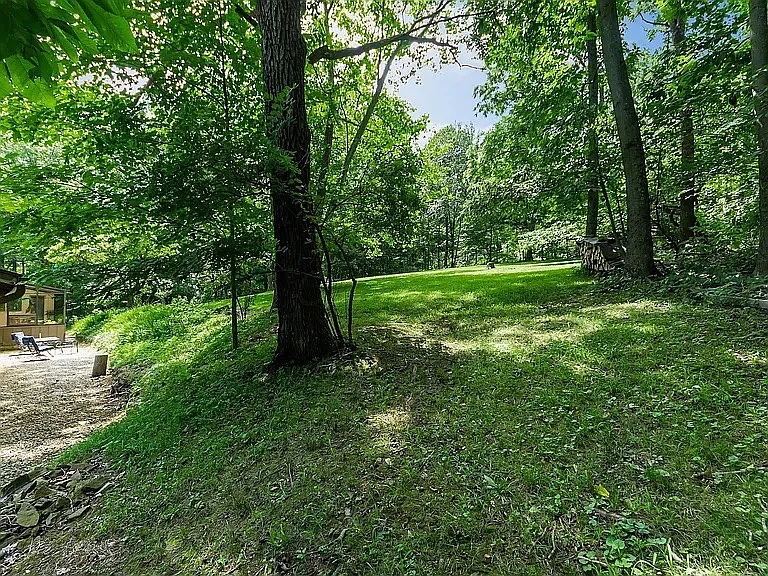 1925 Jones Road — Photo 4
