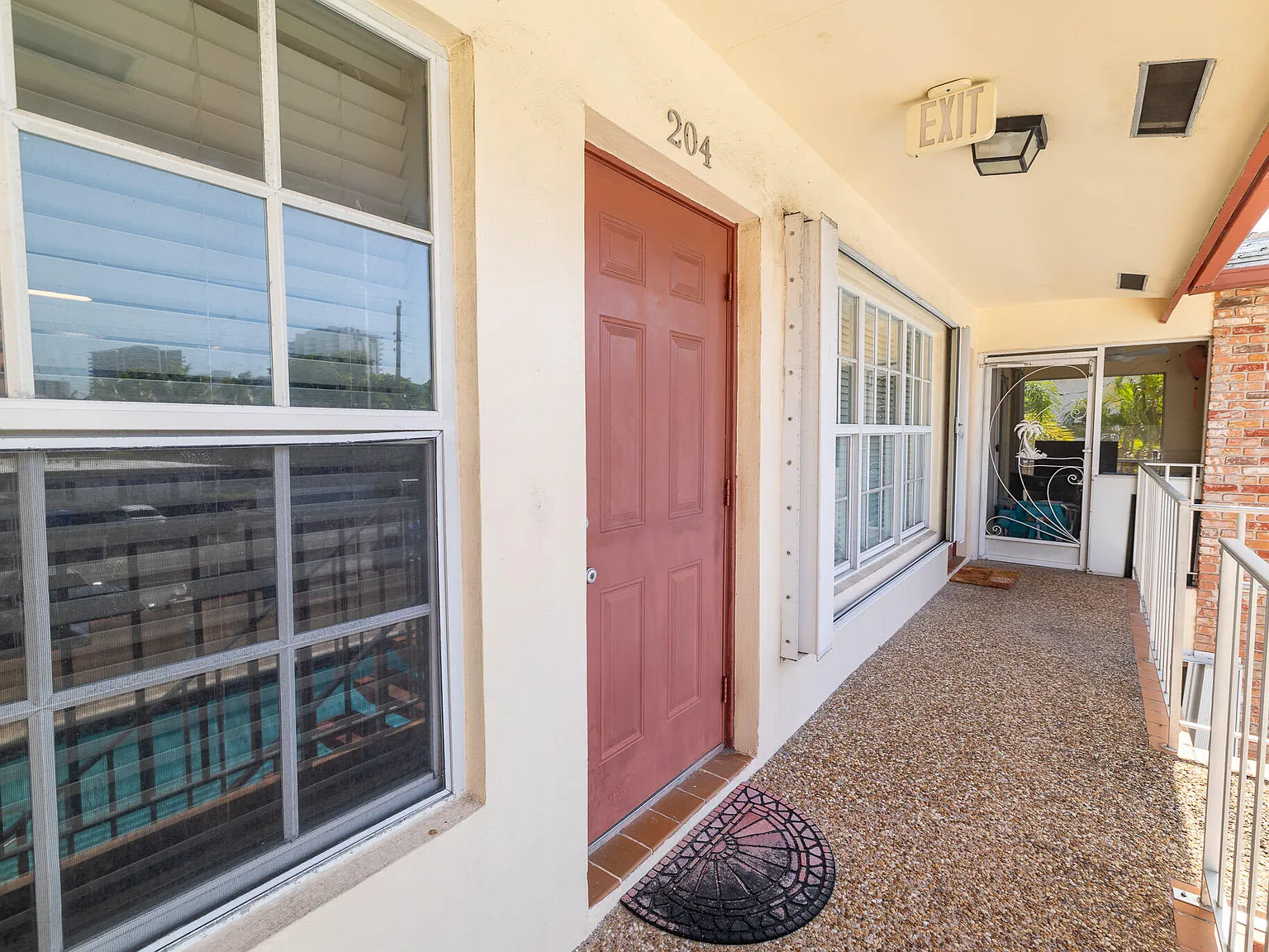 1 bed, 1.0 bath, 618 sqft, $2,300 — Photo 1