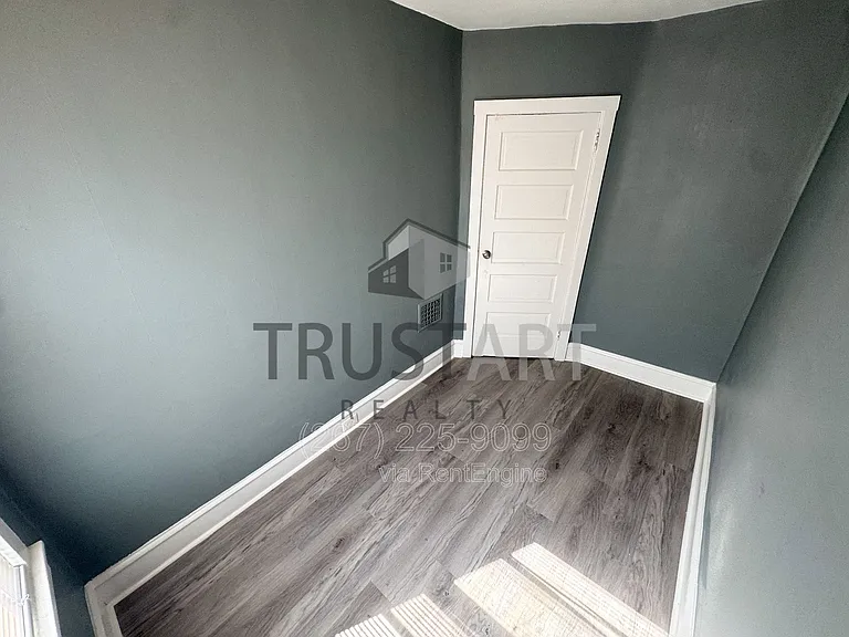2640 S Robinson St — Photo 13