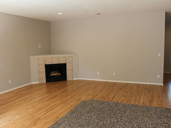 5th image of 1657 SE 29th Ave