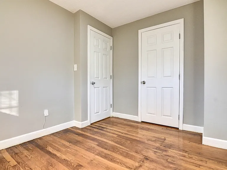 30 Trull St #4 — Photo 7