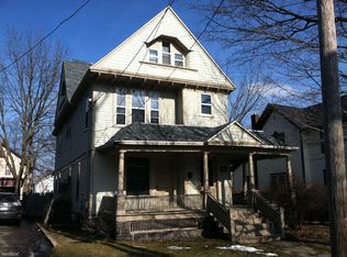 712 Eleanor St, Kalamazoo, MI 49007