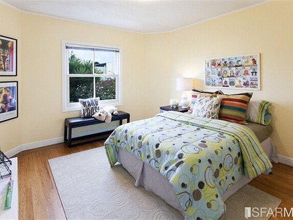 upstairs bedroom 1