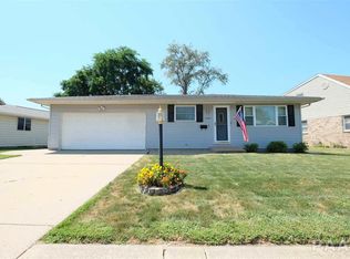 1303 Florence Ave, Pekin, IL 61554