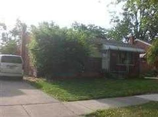 24242 Johnston Ave, Eastpointe, MI 48021