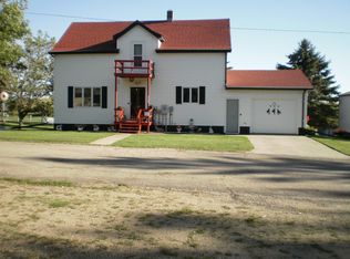 225 Spruce St E, Gackle, ND 58442