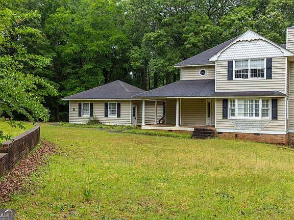 2nd image of 124 David Dr