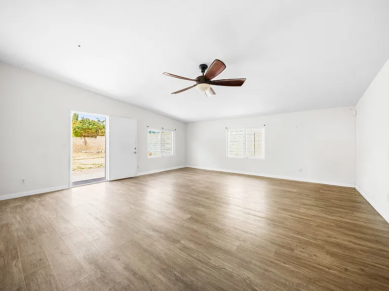 7608 Hyssop Dr — Photo 16