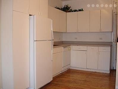 4th image of 4505 N Greenview Ave