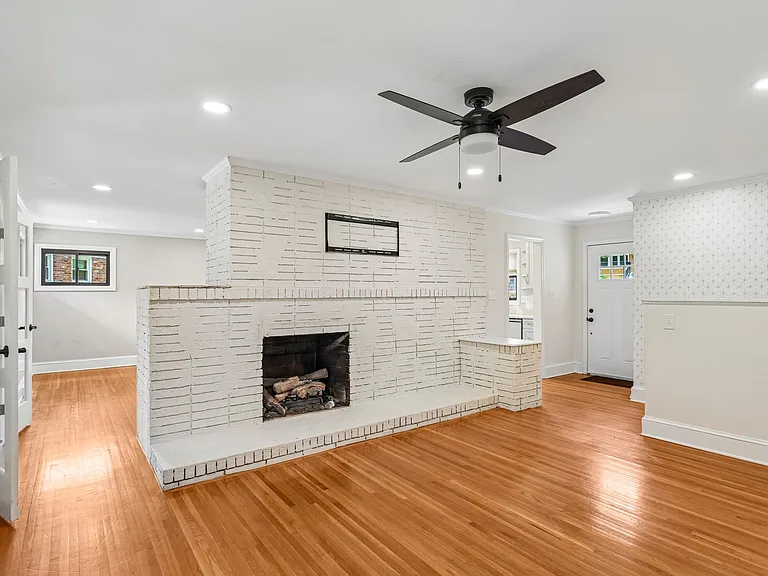 1031 Cutler Pl — Photo 8