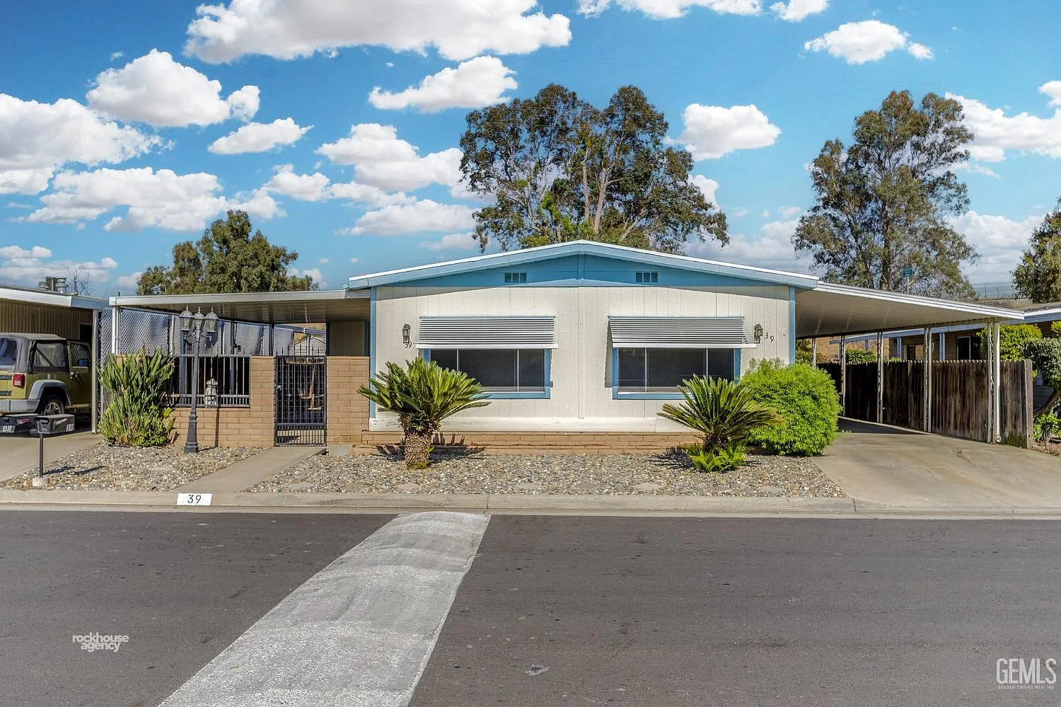 400 E Roberts Ln Space 39 photo 1