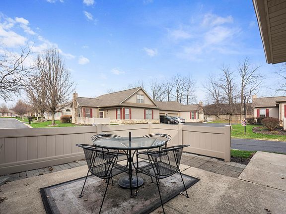 3rd image of 142 Villamere Dr #6