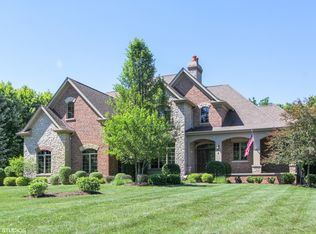 2 Saddle Ridge Ct, Hawthorn Woods, IL 60047