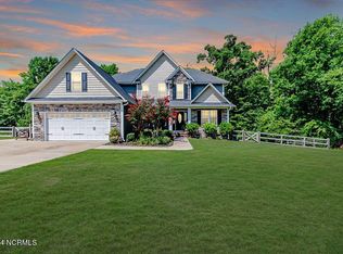 199 Laurel Ln, Raeford, NC 28376