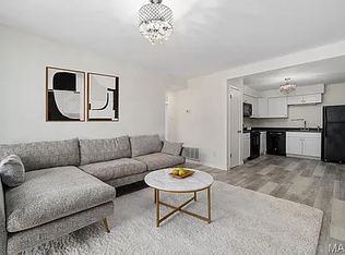 708 Ridgeside Dr APT C, Ballwin, MO 63021