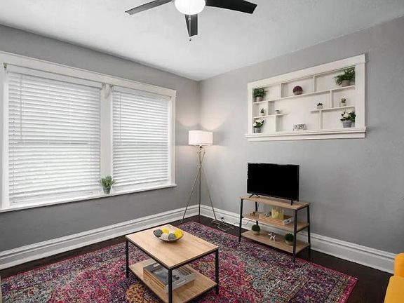 5th image of 2129 Cleveland Pl #1C