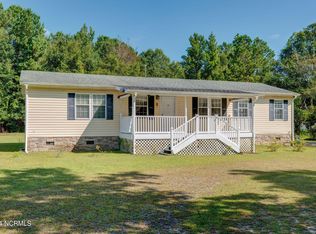 110 Louise Carr Rd, Burgaw, NC 28425