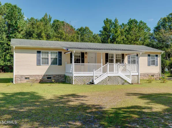110 Louise Carr Road, Burgaw, NC 28425