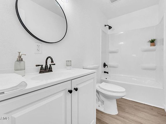 4th image of 1505 W McKinley St APT 1