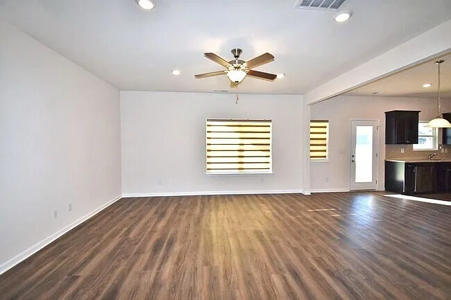 309 Petunia Dr — Photo 10