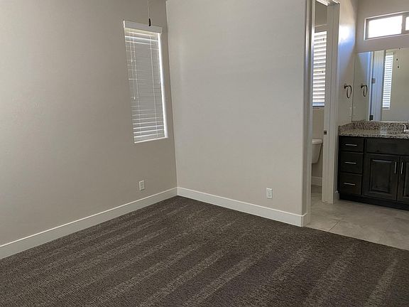 5th image of 2467 E Canyon Ranch Dr
