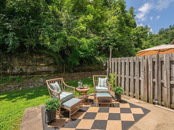5th image of 1059 Woodbury Falls Dr