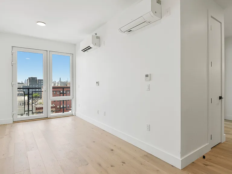 343 Himrod St #708 — Photo 1