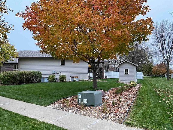 3rd image of 3537 Strawberry Ln