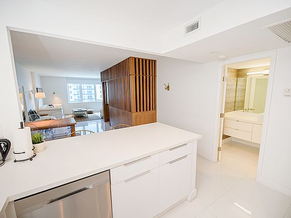 4th image of 2301 Collins Ave APT 1114
