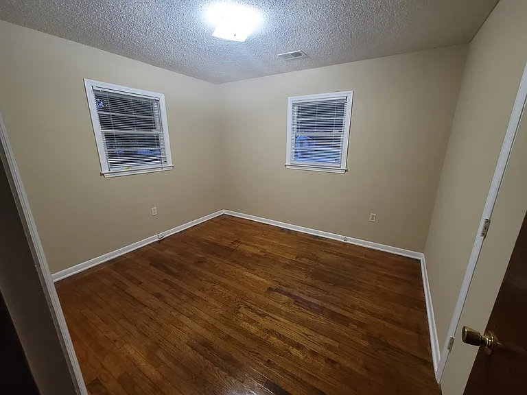 157 Pringle Dr — Photo 10
