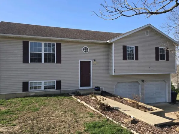 15430 Top Dr, Saint Robert, MO 65584