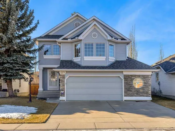 123 N Valley Glen Bay NW, Calgary, AB T3B 5P9