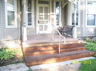 1023 N Seminary Ave APT 3, Woodstock, IL 60098