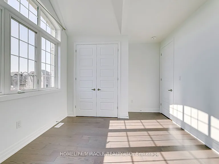 3133 Moss Gdns — Photo 27
