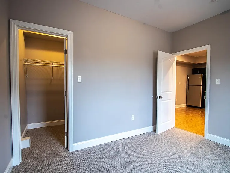 4111 Ludlow St #1R — Photo 5