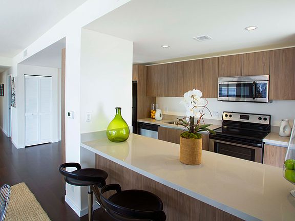 3rd image of 3460 W 7th St APT 307